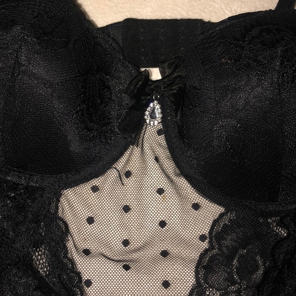 Super Sexy Chamise thong set w/ detachable garters - Picture 2 of 6